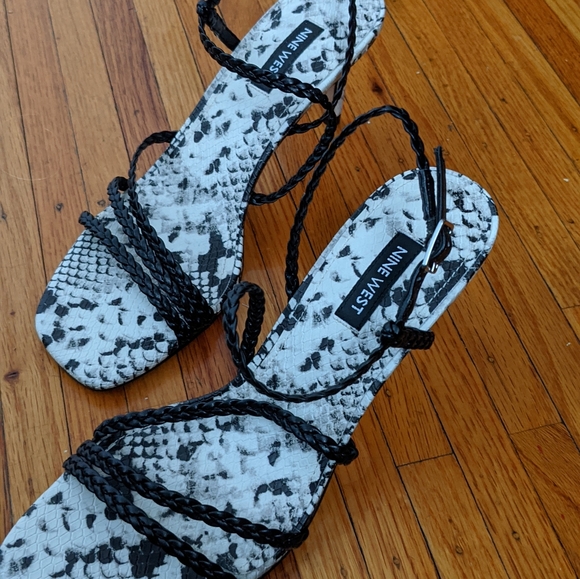 Sandals - Picture 2 of 3